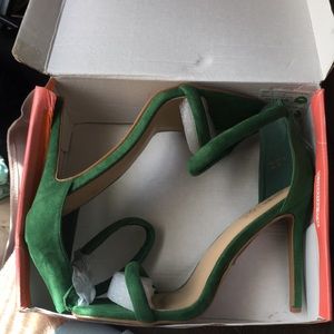 Cute green heels